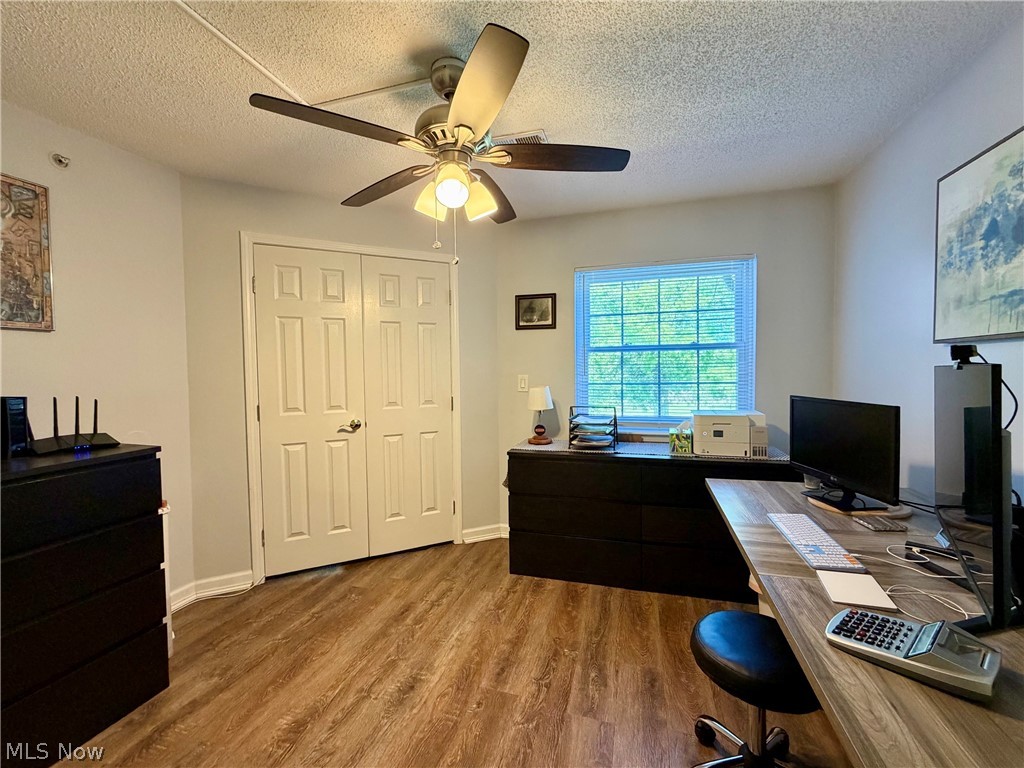 Fox Hollow at Woodhawk - Residential
