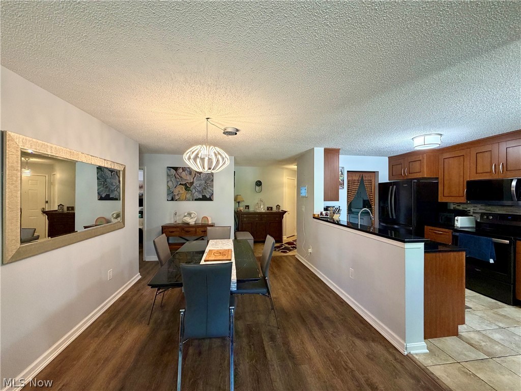 Fox Hollow at Woodhawk - Residential