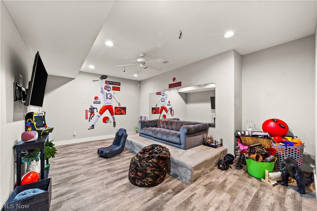 Red Tail Dev 03 - Residential