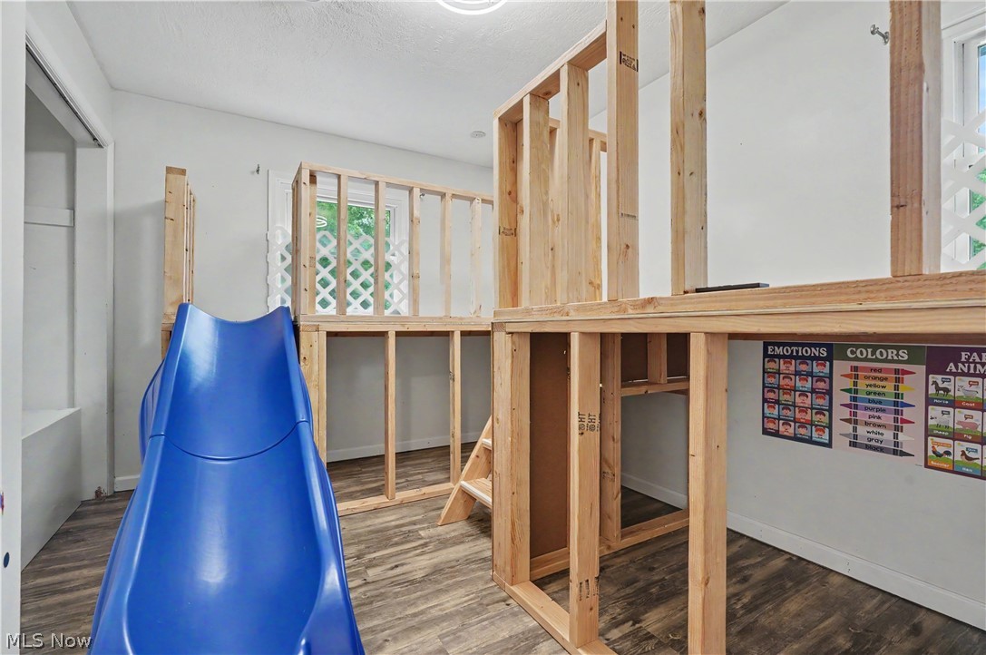 Gareri Sub - Residential