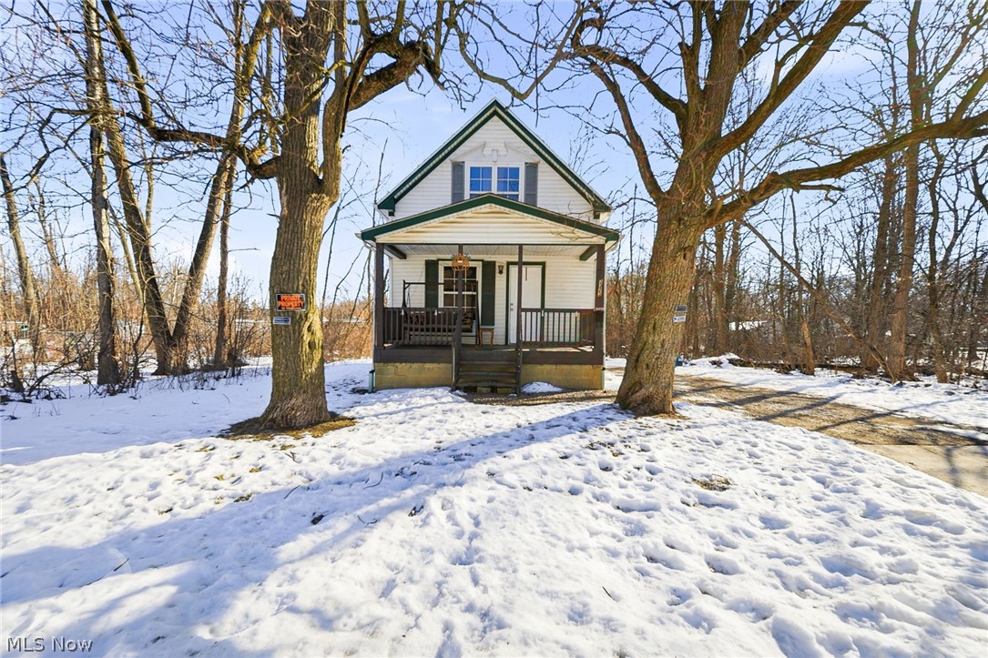 Welcome home to this well-maintained 2-bedroom, 1-bathroom gem featuring a recently updated kitchen, newer roof, furnace, and hot water tank. You’ll appreciate the peace of mind that comes with newer mechanicals and replaced basement drainage plumbing in 2024—this home truly doesn’t need anything except a new owner.

Both bedrooms are spacious and filled with natural light, and the bright kitchen shines with modern finishes, perfect for cooking and entertaining. The full basement provides additional ample storage space, while the generous yard offers room for gardening, play, or relaxing outdoors. Enjoy your morning coffee or evening breeze from the inviting front porch, surrounded by mature trees that offer shade and tranquility.

Solid, updated, affordable, and move-in ready—this home has it all!