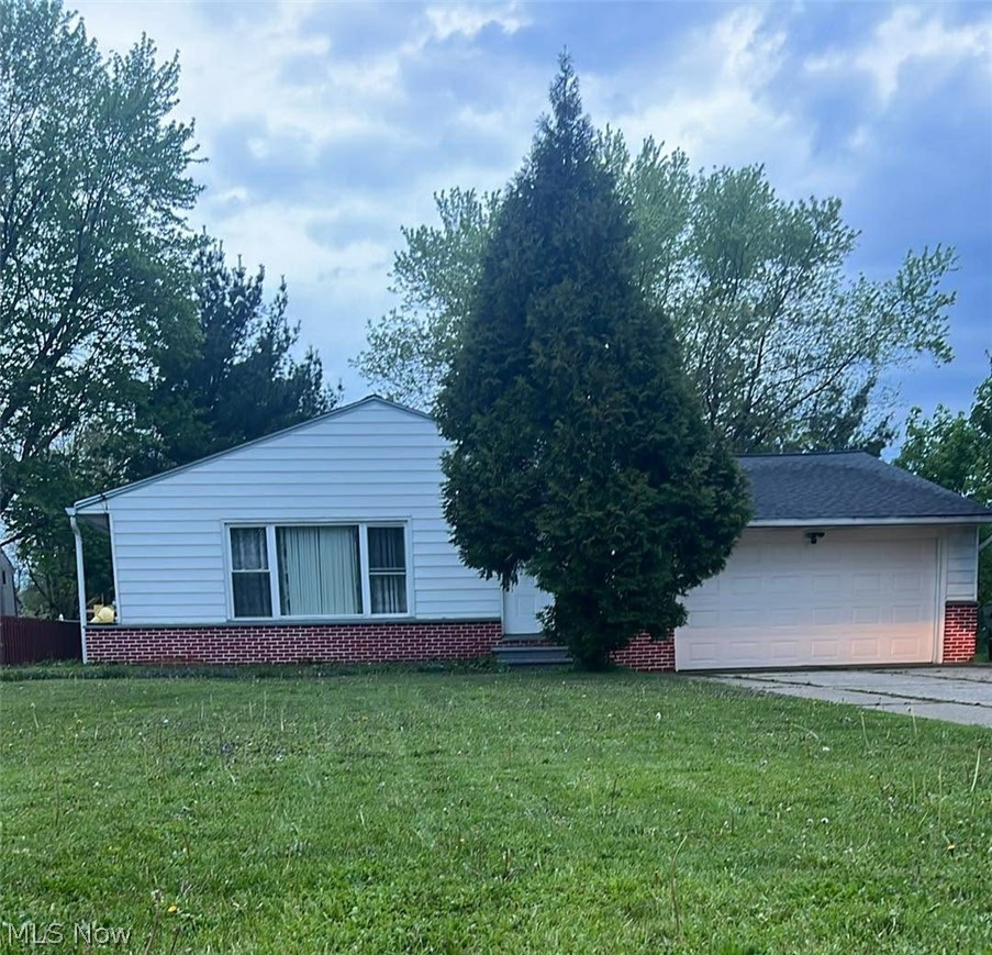 Welcome to this well-maintained 3-bedroom ranch located in Highland Heights. Situated on a spacious, oversized lot, this property offers both comfortable living and plenty of outdoor potential.
The home features three full bathrooms, all updated with modern finishes. The kitchen has been fully renovated with granite countertops, stainless steel appliances, and updated cabinetry, providing both style and functionality.
Hardwood flooring runs through much of the main living area and bedrooms. Additional improvements include a newer roof, offering added value and peace of mind.
The property also includes a full basement that has been professionally waterproofed, providing ample storage space and potential for additional living or recreational use.
Exterior appearance is modest; interior shows significantly larger and more updated than it appears from the street.
Conveniently located near local amenities, shopping, and major highways.