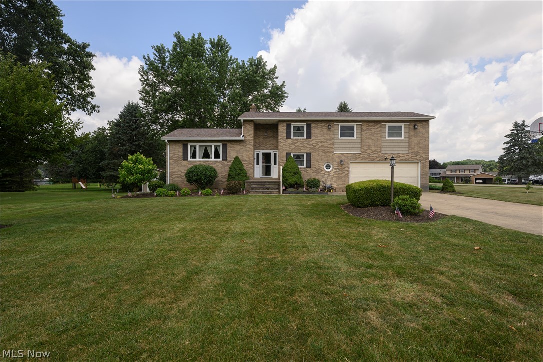 Welcome to 6775 Lake Cable Ave in North Canton, located in the highly desirable Jackson Local School District. This beautiful split-level home offers 3 bedrooms, 1.5 bathrooms, and wonderful updates throughout. As you enter the home you’re welcomed by high ceilings, a cozy gas fireplace, and an inviting open floor feeling flowing into the dining room and kitchen offering beautiful newer flooring, complemented by stunning newer quartz countertops. Step outside to the spacious Trex deck, the perfect spot for entertaining guests or simply relaxing. Conveniently located near shopping, dining, and entertainment, this home offers both comfort and convenience. Come see everything this beautiful home has to offer, schedule your private showing today!