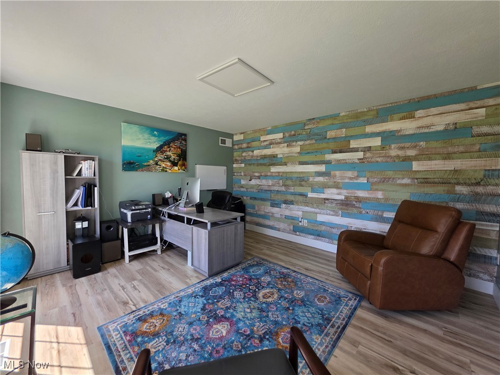Rolling Hills - Residential Lease