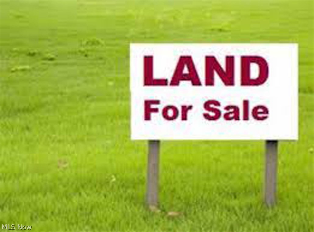 Do not  miss out on this unique opportunity to build your dream home on this level lot in the very desirable Allison Acres section of Hooverson Heights in Follansbee!