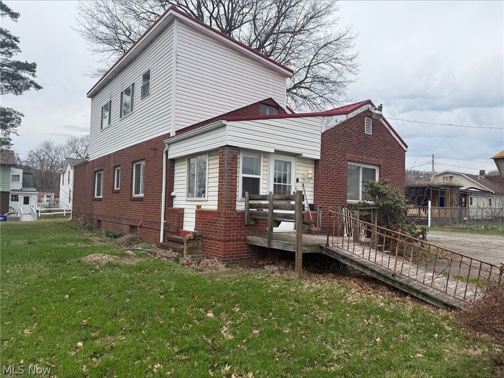 Discover this spacious 3-bedroom, 2-bathroom home in East Liverpool, OH, offering over 1,600 square feet of versatile living space. Situated on a .35-acre lot (three parcels, all included in auction), the property includes a partial basement and a rare 4-car garage, providing ample room for vehicles, hobbies, or storage. Whether you're entertaining, enjoying outdoor space, or seeking extra living flexibility, this home presents a fantastic opportunity to make it your own. Its generous footprint and desirable location make it a standout in the East Liverpool area.

This is an ONLINE ONLY foreclosure sale. There are NO SHOWINGS. Deposit due by wire transfer within 48 upon conclusion. Funding must take place within 30 days of confirmation of sale. 5% Buyer’s Premium shall apply. Subject to postponement and cancellation. Full terms and conditions at online registration.