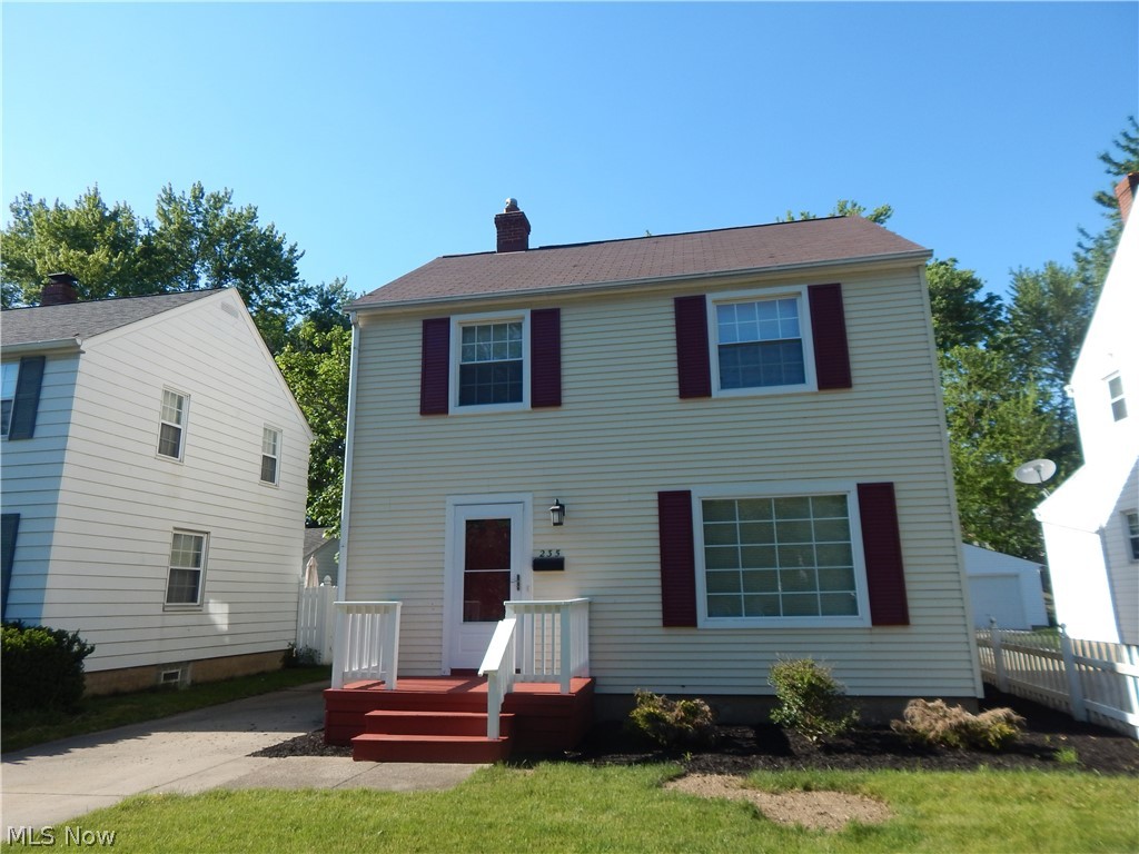 Welcome home to this updated Colonial. Beautiful hardwood floors, newer windows and Fabulous Mocha kitchen. 
Fully appliance kitchen joined with nice size eat area, open to Living room and large picture window. 
Full basement featuring half bath, laundry and waterproof system. 
Covered patio overlooking back yard. DT one car garage with opener.
