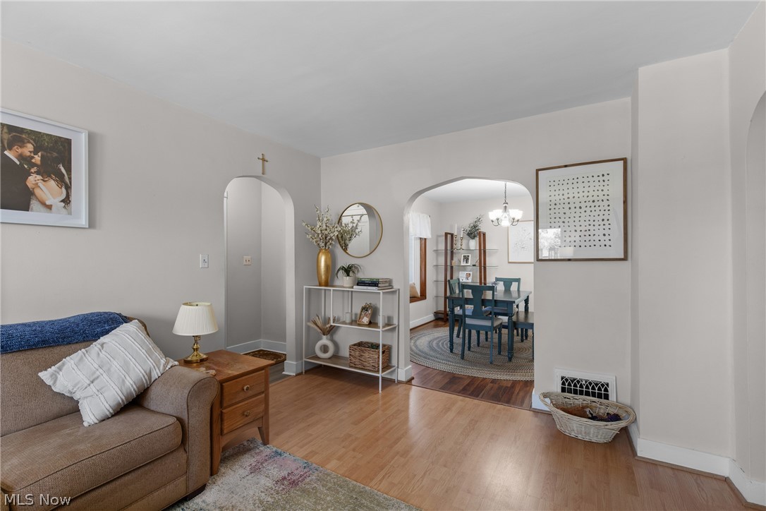 2 MCONNELL - Residential