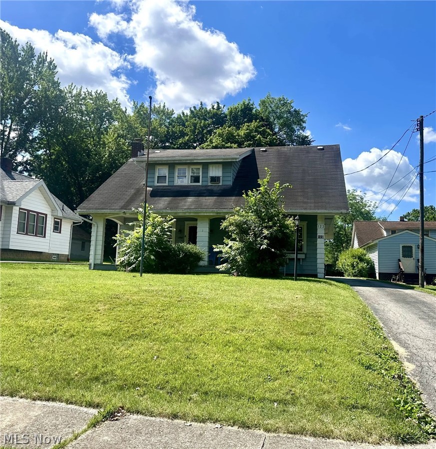 Great investment opportunity in Boardman! This well-located property at 123 Melrose Ave is currently operating as a rental, offering immediate income potential for investors or those looking to expand their portfolio. The home features a functional layout with comfortable living spaces and is conveniently situated near shopping, dining, schools, and major roadways. Whether you’re looking for a turnkey rental or a property with future owner-occupant potential, this home provides flexibility and value. Don’t miss your chance to own an income-producing property in a desirable area!