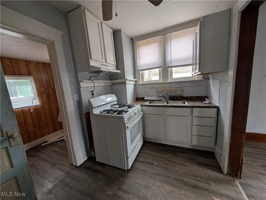 Elizabeth R Johnson & E Matthe - Residential