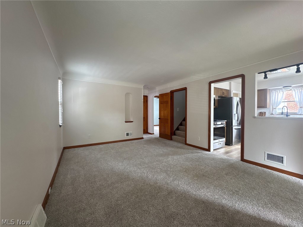 Tuxedo Farms 01 - Residential