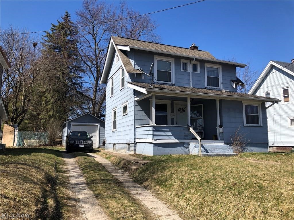Investment opportunity!  Up and down duplex!  Bottom unit has one bedroom, one bathroom, kitchen, living room and recreation room.  Top unity has been updated to a studio living space with one bedroom, one bathroom and open concept kitchen/living room.