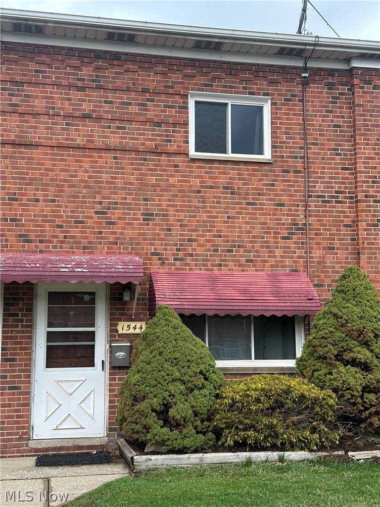 Welcome to this 2 bed 1 bath brick condominium in beautiful Wickliffe. New carpet and fresh paint have this home in move-in condition. Ready for immediate occupancy for you or your newest tenant. Unit is just around the corner from shopping and restaurants, and just down the street from city park featuring a spray park and tennis courts. Tour this today before it's gone.