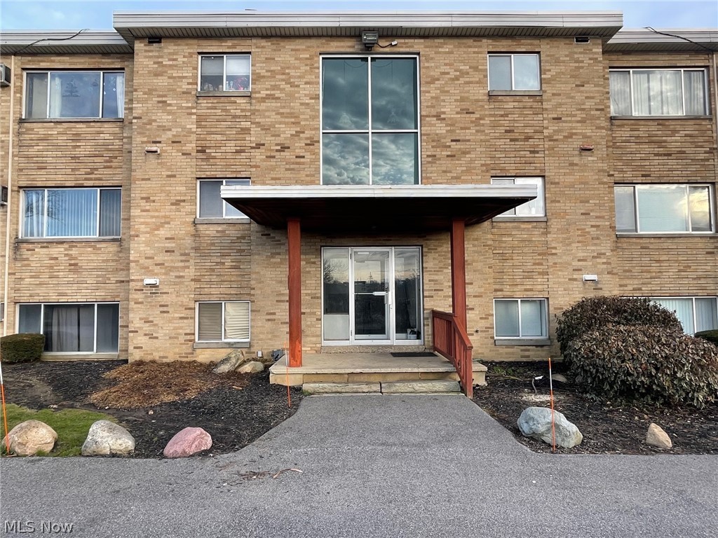 Royal Court Condo - Residential Lease