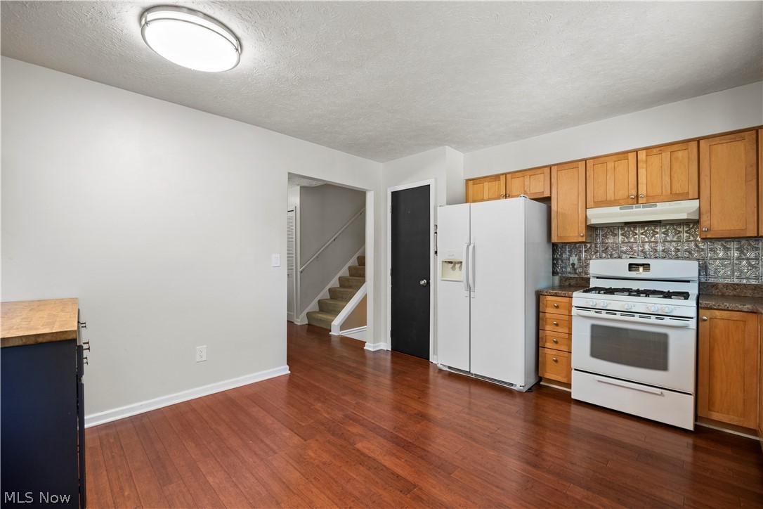 MEADOW RIDGE AREA - Residential