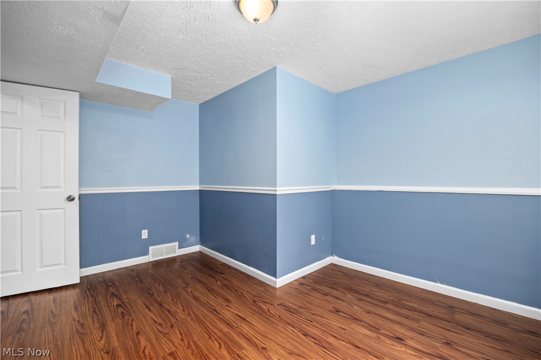 MEADOW RIDGE AREA - Residential