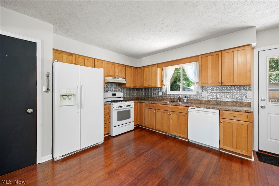 MEADOW RIDGE AREA - Residential