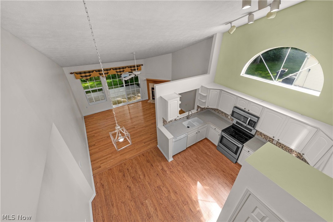 Falls Pointe - Residential