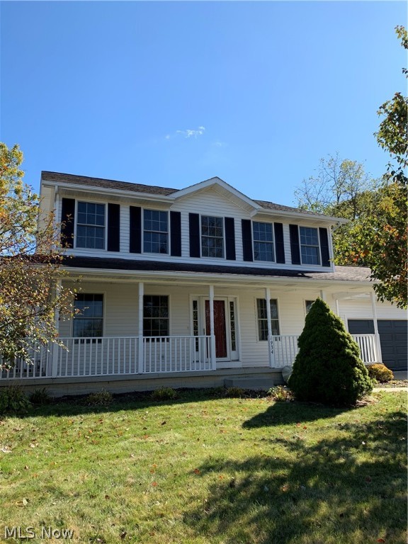 : Don't miss out on the opportunity to own this gorgeous 4 bedroom, 3 bathroom home located near the Trout Club in a desirable North Newark Subdivision! This well maintained home features a wrap around front porch, fenced in backyard, large master bedroom with vaulted ceilings, 1st floor laundry and so much more! Owner will give immediate possession. Make this your new family home for the holidays this year!