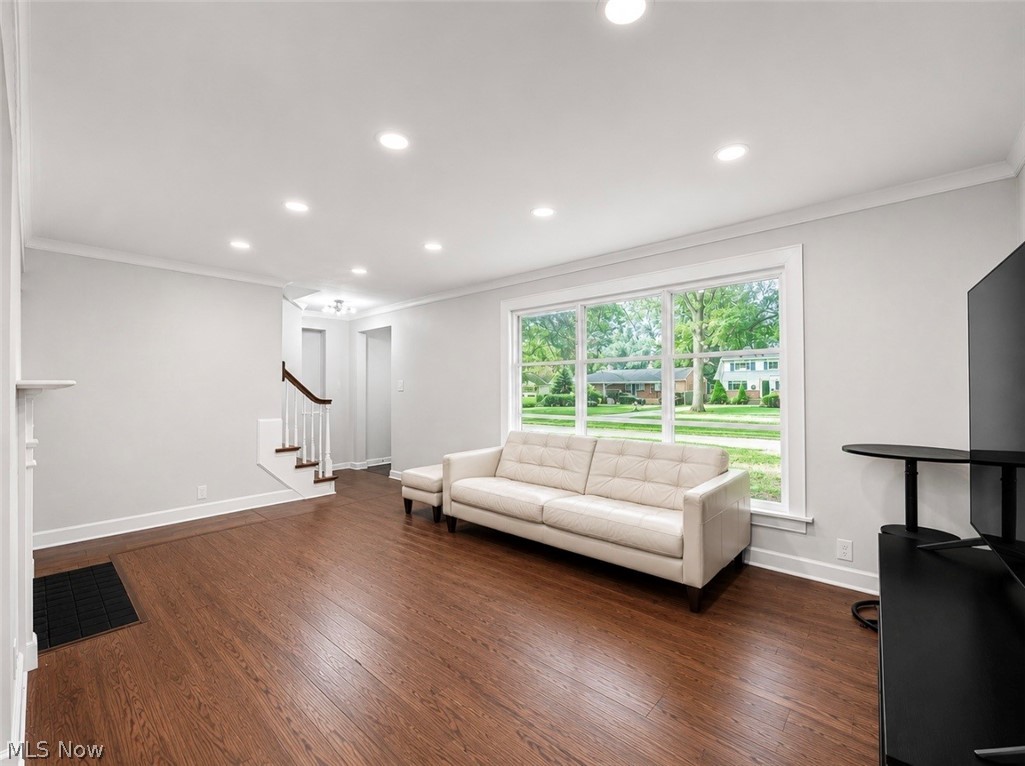 R M Wilkoff & Co Inc Mayfair S - Residential