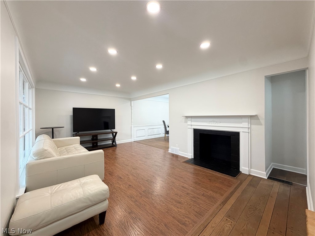 R M Wilkoff & Co Inc Mayfair S - Residential