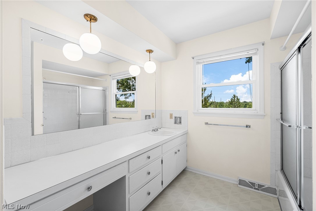 VALLEY FORGE EST - Residential