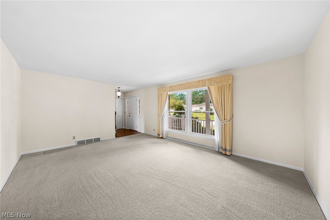 VALLEY FORGE EST - Residential