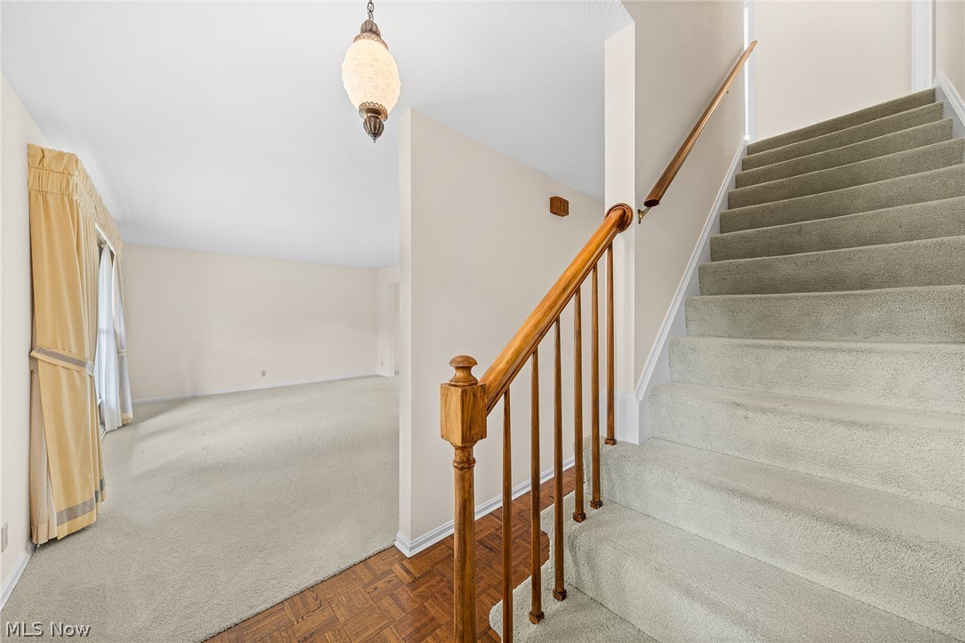 VALLEY FORGE EST - Residential