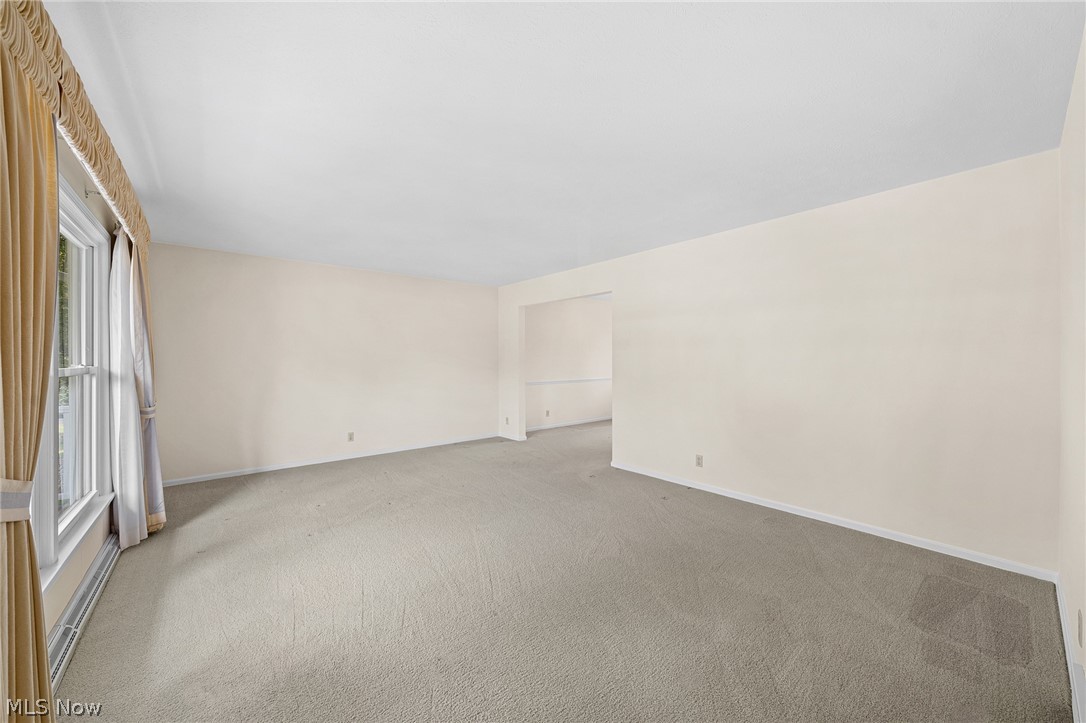 VALLEY FORGE EST - Residential