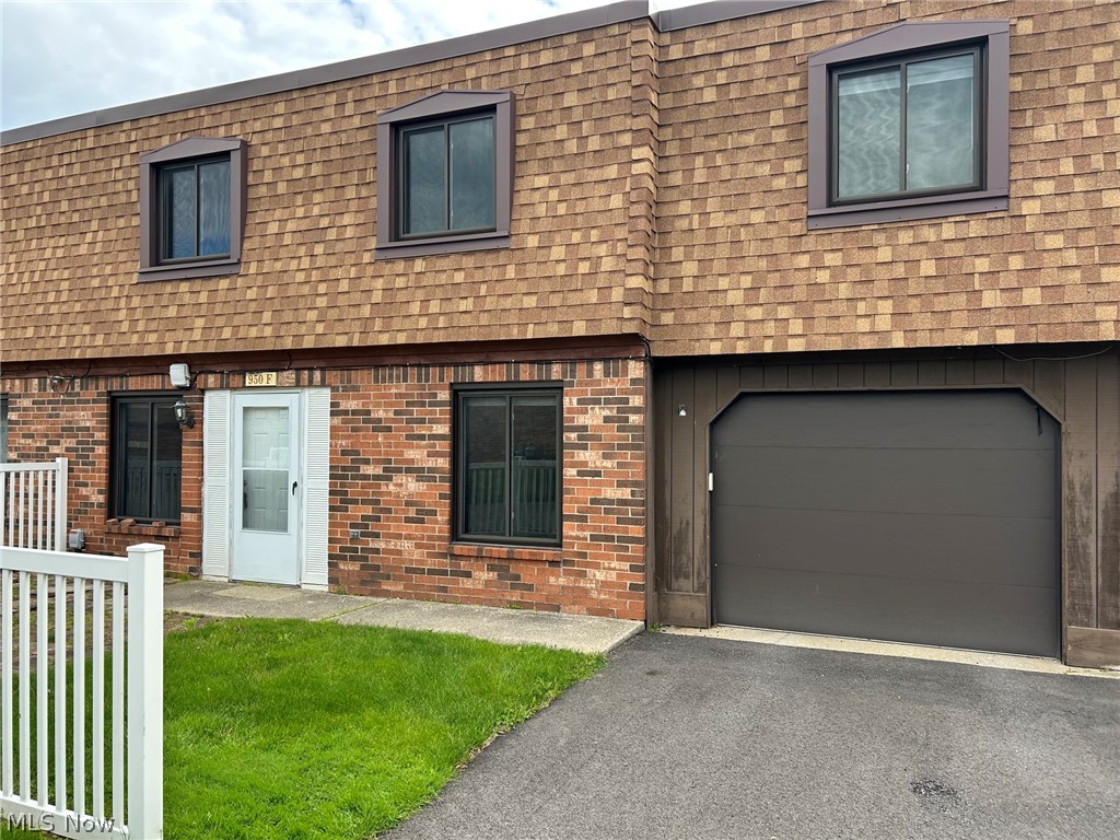 Welcome home to this updated 3 bed, 2.5 bath condo in Medina! Nothing to do except move in. First floor offers an
open concept with living room, dining room, updated kitchen with shaker cabinets and half bath. Also, easy access to
the attached garage. Second floor offers master bedroom with en suite bath and a walk-in closet. 2 additional generous
sized bedrooms with another full guest bath and second floor laundry. New water heater (2022) and hvac system
(2024). Located in a quiet, well-kept community just minutes from Medina Square, shopping, dining, and major
highways. Agent owned.