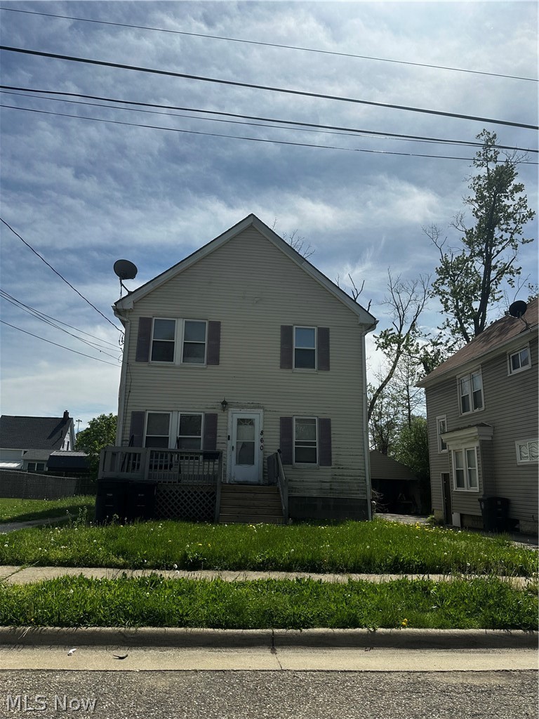 Property is freshly painted and cleaned. Tenant is responsible for all utilities and the driveway is shared for tenant parking.