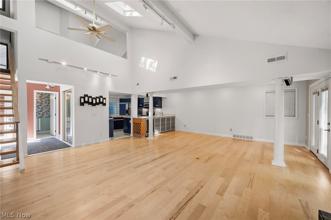 Acorn Creek Condo Assoc - Residential