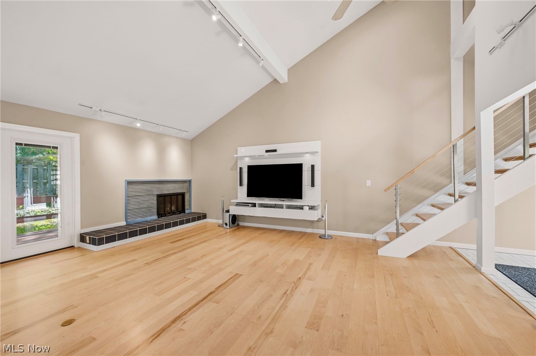 Acorn Creek Condo Assoc - Residential