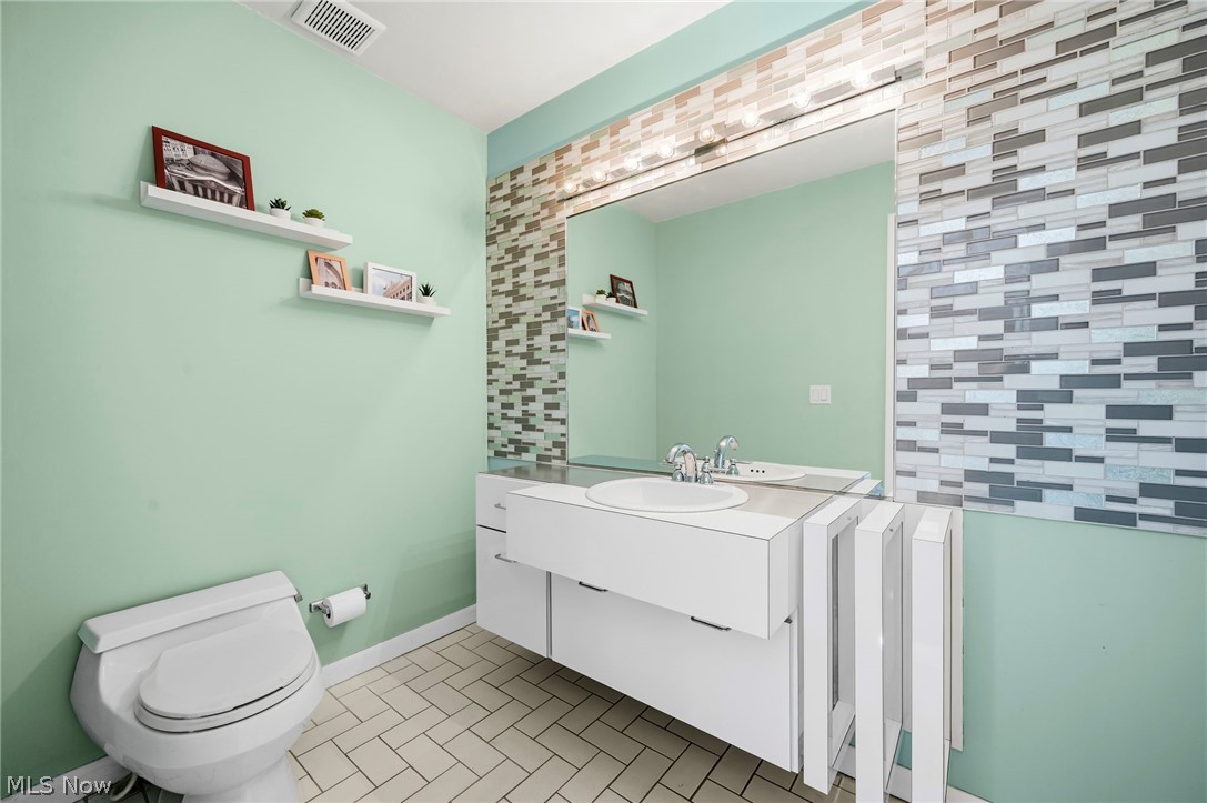 Acorn Creek Condo Assoc - Residential