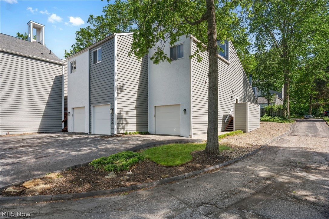 Acorn Creek Condo Assoc - Residential