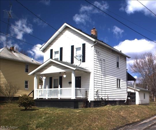 OWNER is MOTIVATED to SELL!   ALL OFFERS WILL BE CONSIDERED!! 
Investment property, Easy Flip or Single family purchase. This home is convenient to local highway?  A Single family home needing some TLC.   This 2 story, 3 bedroom, 1 bath home is waiting for you to bring your TLC touches to life! Large kitchen/dining room combo, spacious living room, Newer Hot Water Tank 5/2016, New Furnace 10/2018, Newer Dishwasher 2015/2016,  and other appliances 2012.  Garage is heated by a gas Reznor heater for those cold winter months for working in the garage on those special projects.  Average utility costs approximately -  electric/gas $150 combined, water $40, $44 (bi-monthly)  This home is being sold"AS-IS".  Call today to make your Offer!