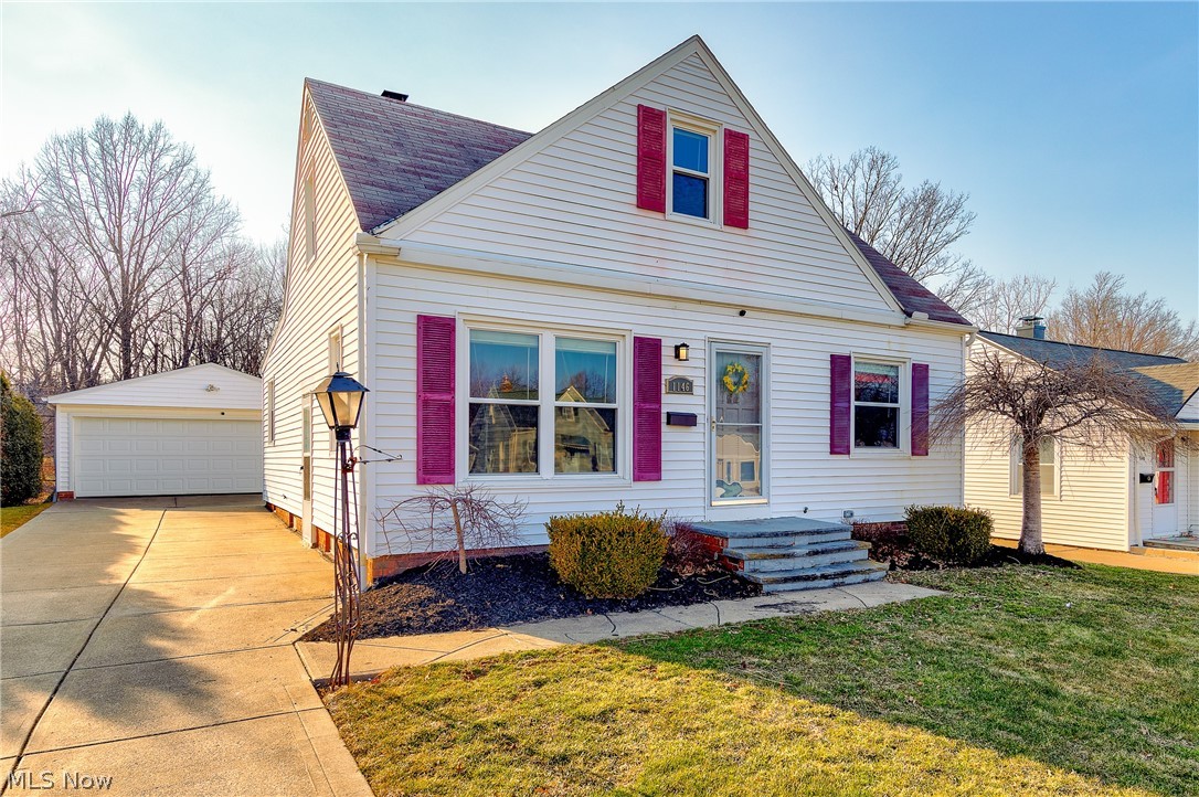 Walter H Tellings Mayfield-Est - Residential