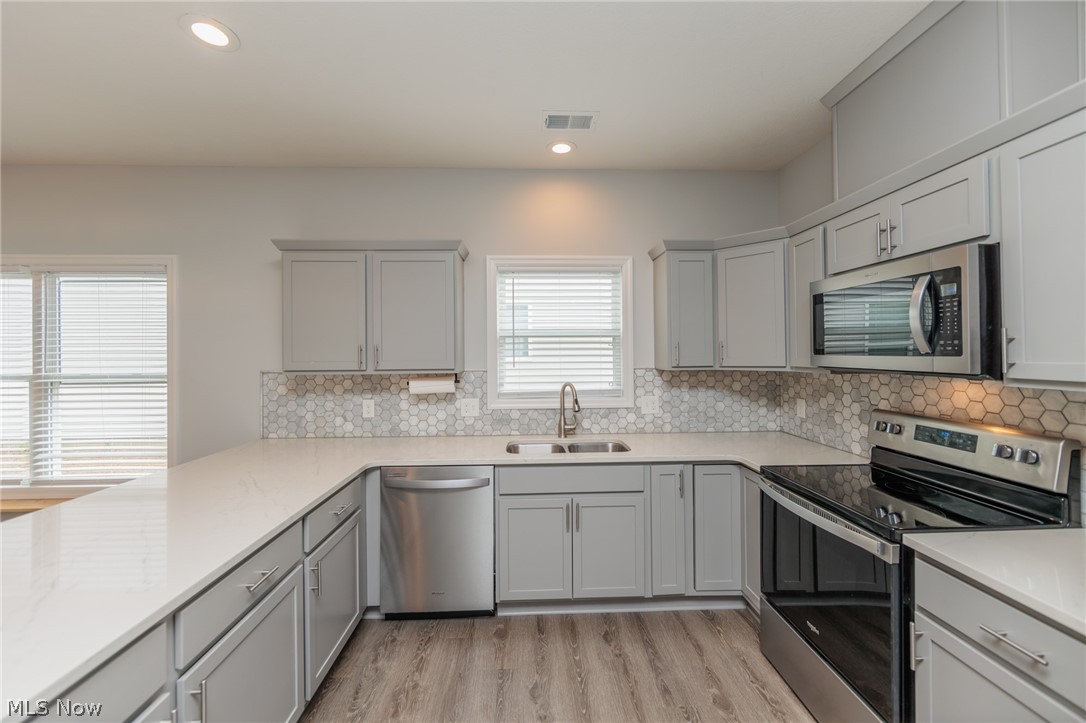 Waterford Pointe 2 As Pleasant - Residential
