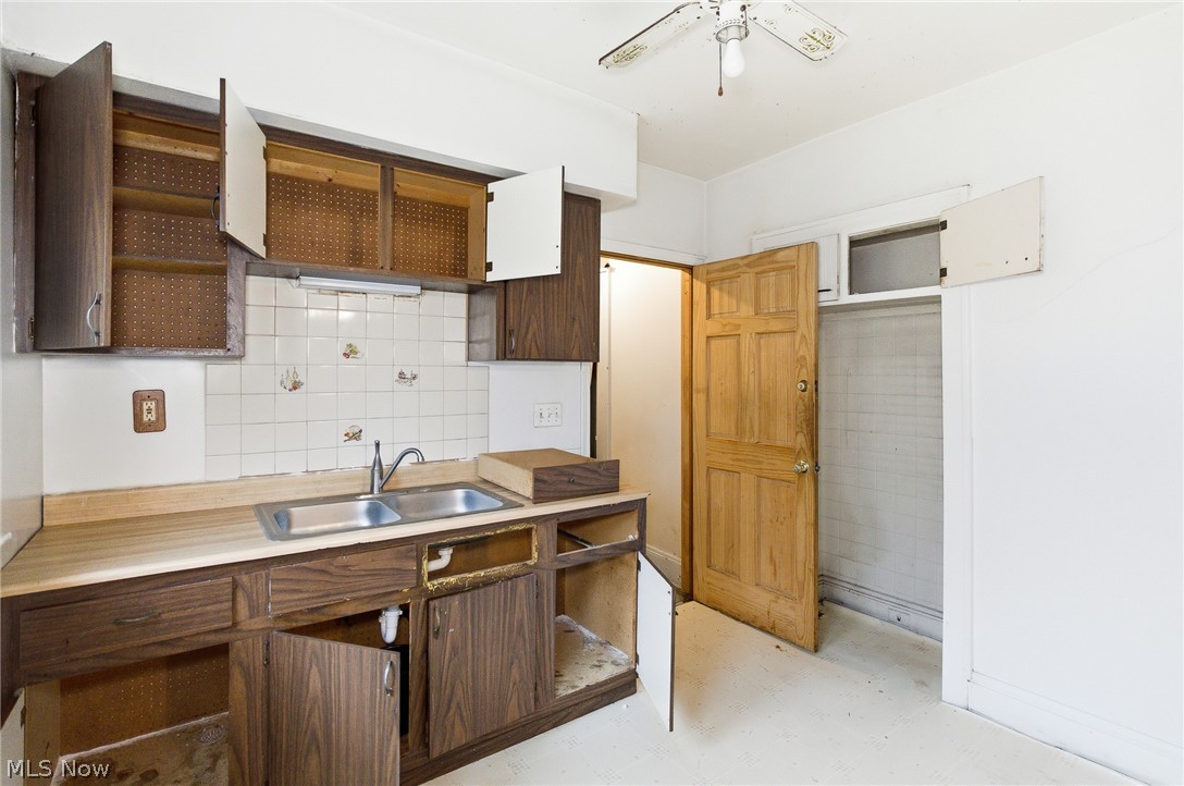 Berwald-Stewart Cos Colonial - Residential Income