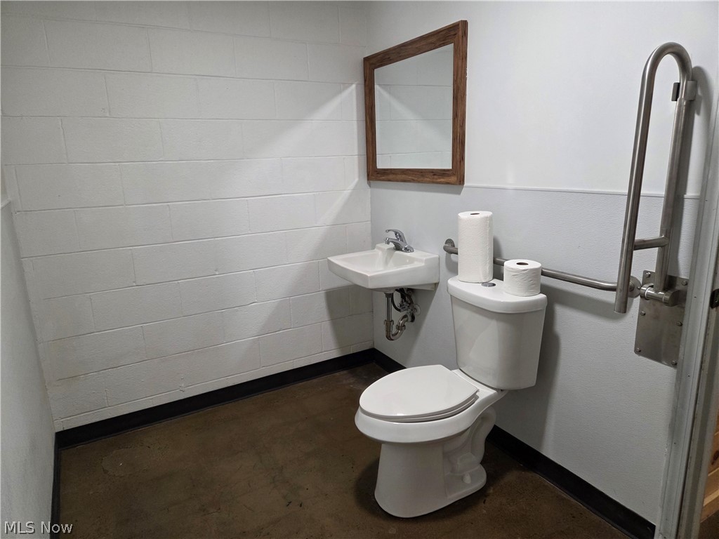 Atwater - Commercial Lease