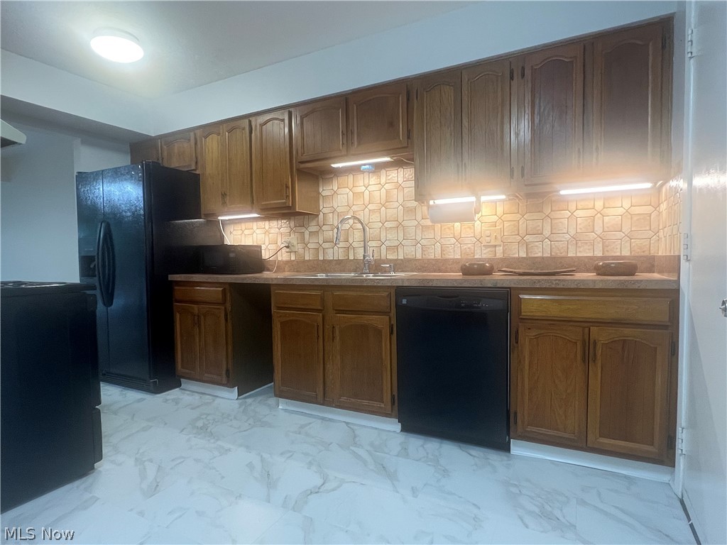 Richmond Place Condo Ph 11 - Residential