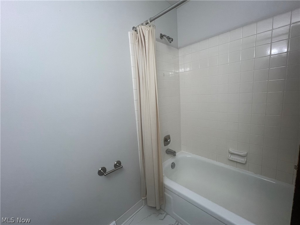 Richmond Place Condo Ph 11 - Residential