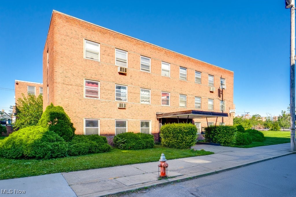 Kuster Estates - Commercial Sale