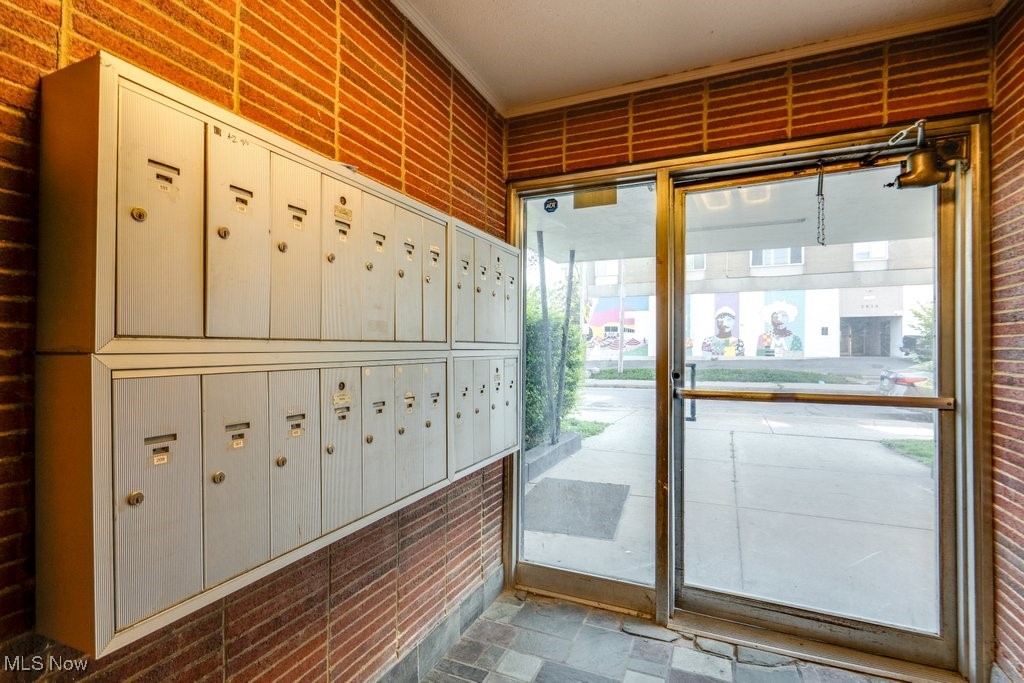 Kuster Estates - Commercial Sale