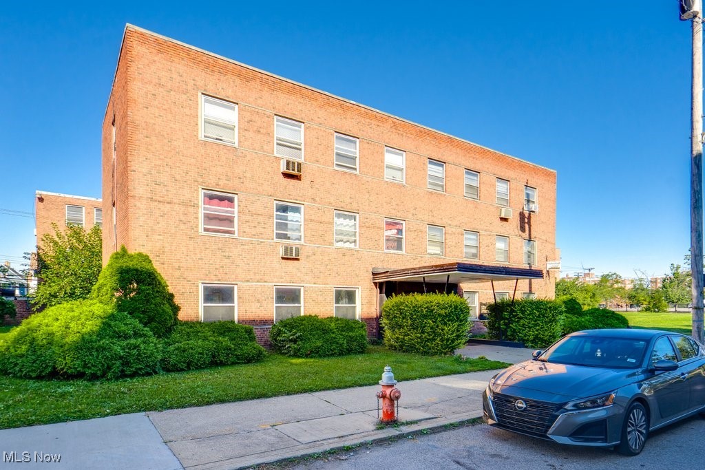 Kuster Estates - Commercial Sale