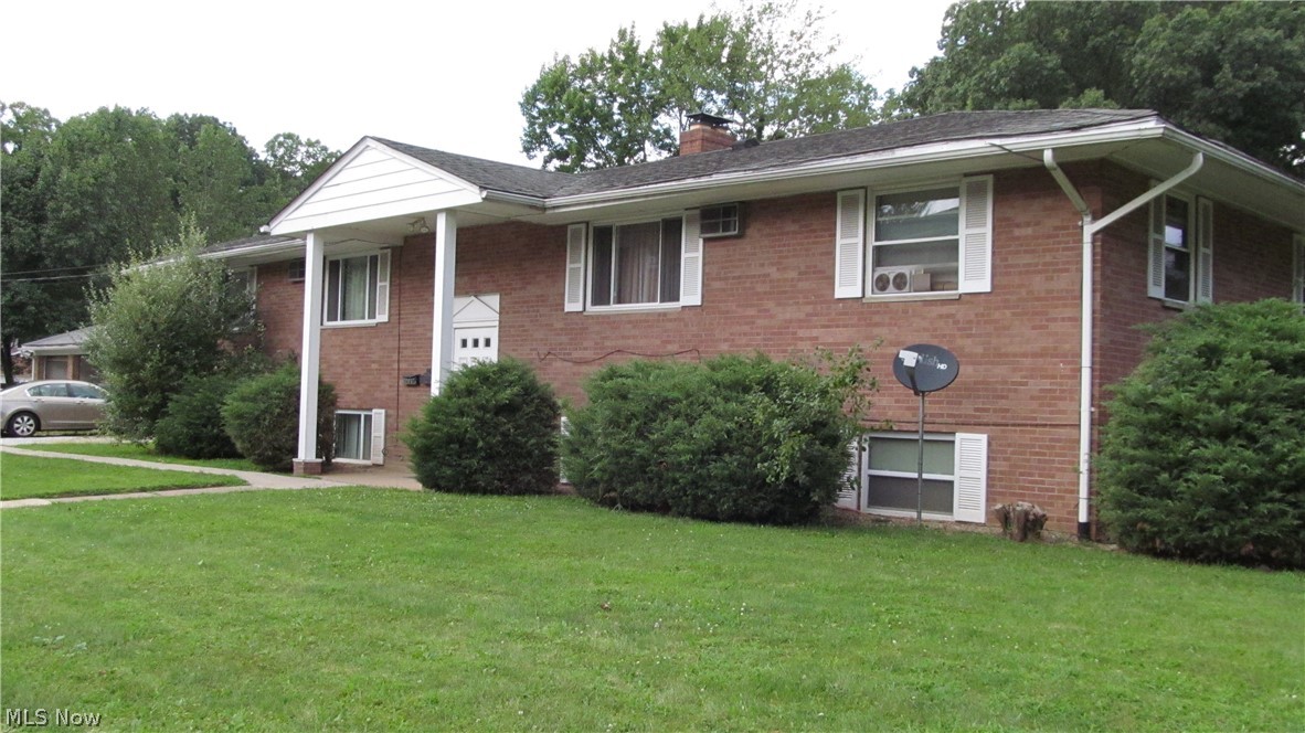 Stately Brick 4 unit currently rented with long term tenants. Tenants pay electric,Cable and gas. Updates: 5/08 roof and
gutters, windows 2015, newer hwt's. 4 car garage, 2-laundry rooms- One on each floor divides the units. deck/patio off
rear