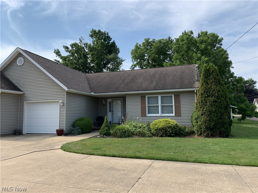 Well maintained 2 bed/2 bath attached dwelling situated in the heart of Dalton. Spacious finished lower level with newer furnace, AC, and flooring. Features first floor laundry and fully applianced kitchen. A12x14 Trex type decking overlooks a small backyard with privacy fence.