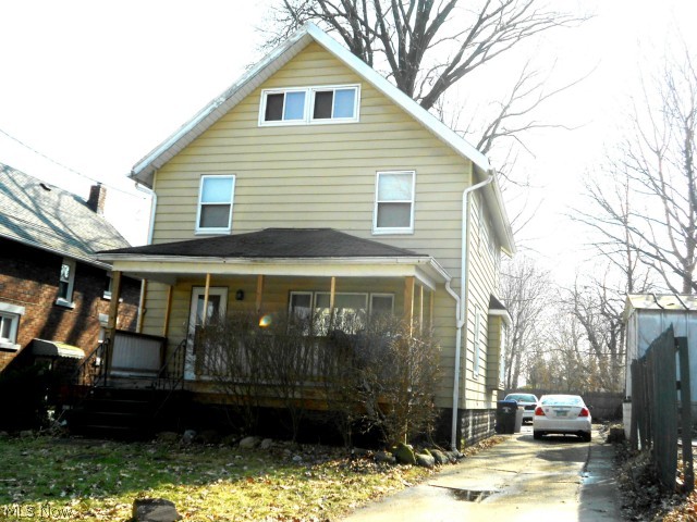 Convenient Location! Very spacious colonial offers three bedrooms and two full baths.  Oversized master bedroom has a large closet and full bath.  Applianced oak kitchen features pantry and eat in area.  Large dining room.  Sliders lead to deck and good size backyard.  Home and yard need some TLC.  Home warranty offered.