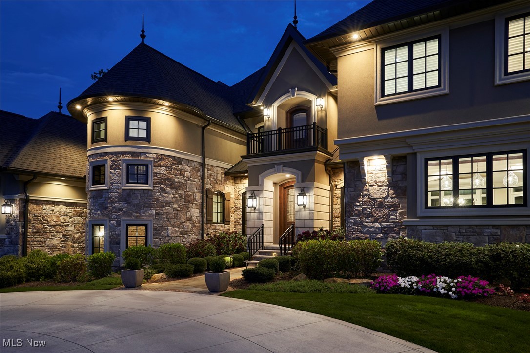 Sharon Falls - Residential