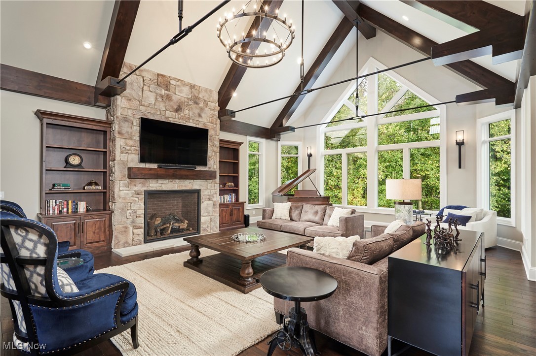 Sharon Falls - Residential